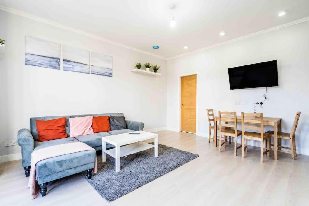 Appartement Beautiful Flat With Free Parking à Birmingham Extérieur photo